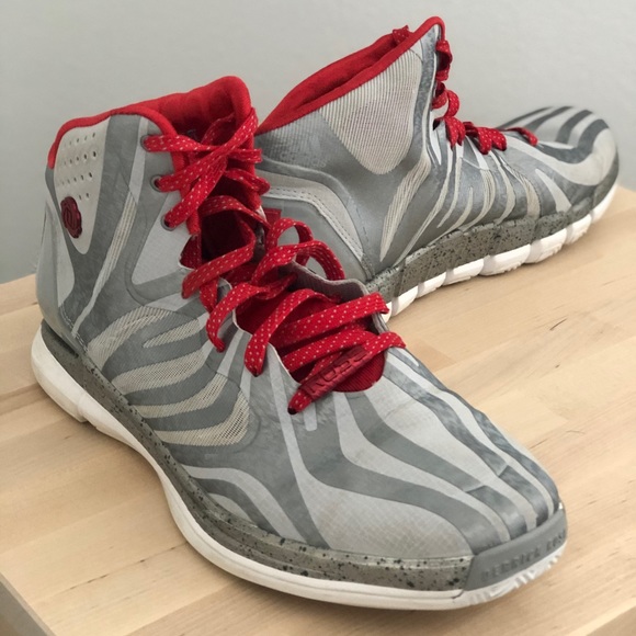 derrick rose basketball shoes